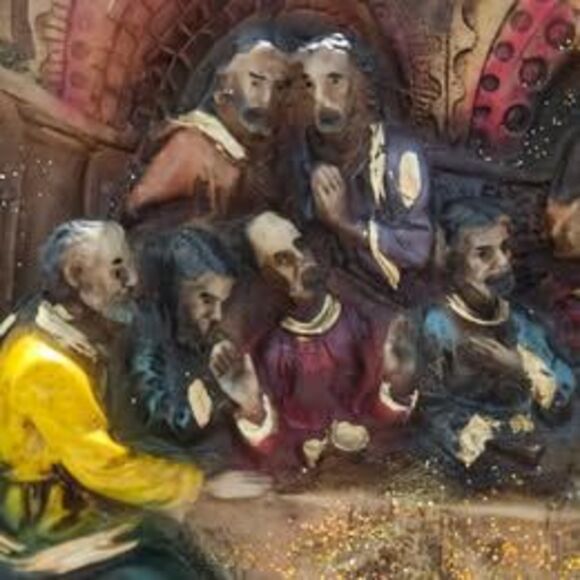 3D Last Supper Ceramic 10" X 19x 1 chip on the back - Picture 2 of 8